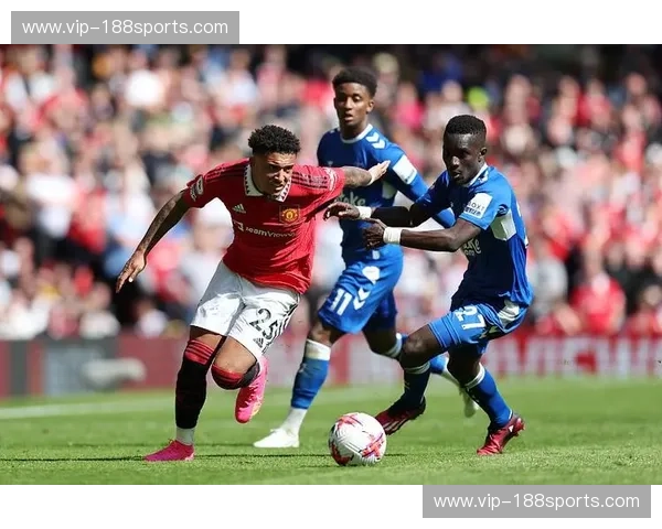 塞维利亚转会：智谋与热情交织的玫瑰革命